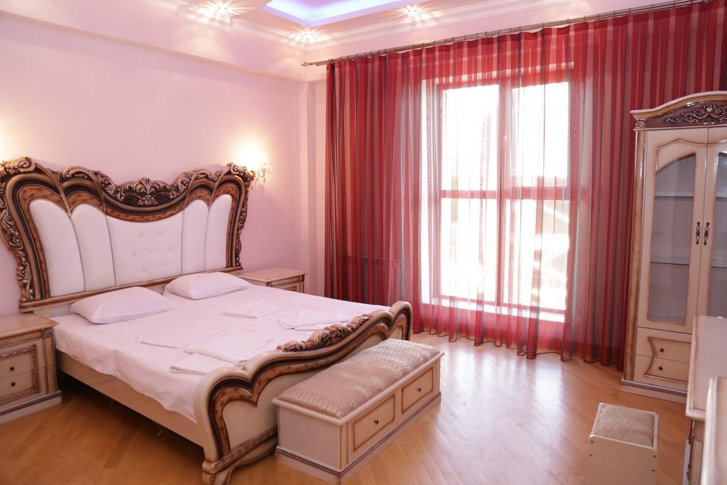 Vip Apartment Next To Republic Square Yerevan Luaran gambar