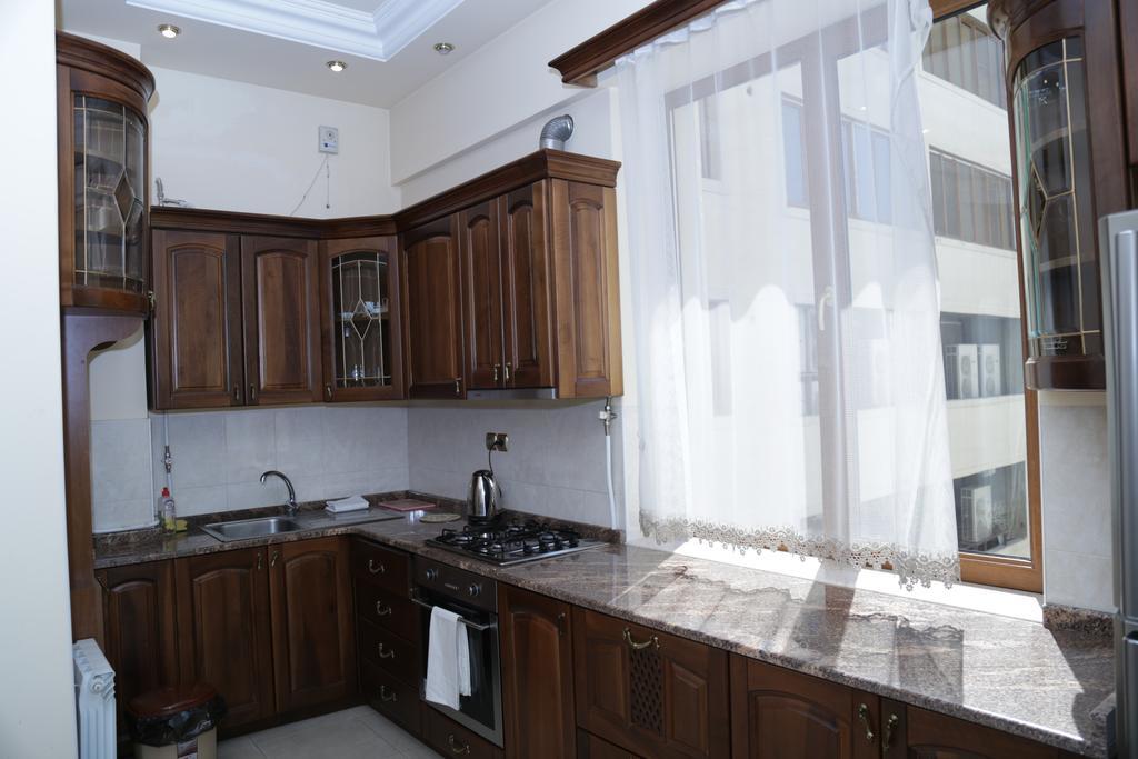 Vip Apartment Next To Republic Square Yerevan Luaran gambar